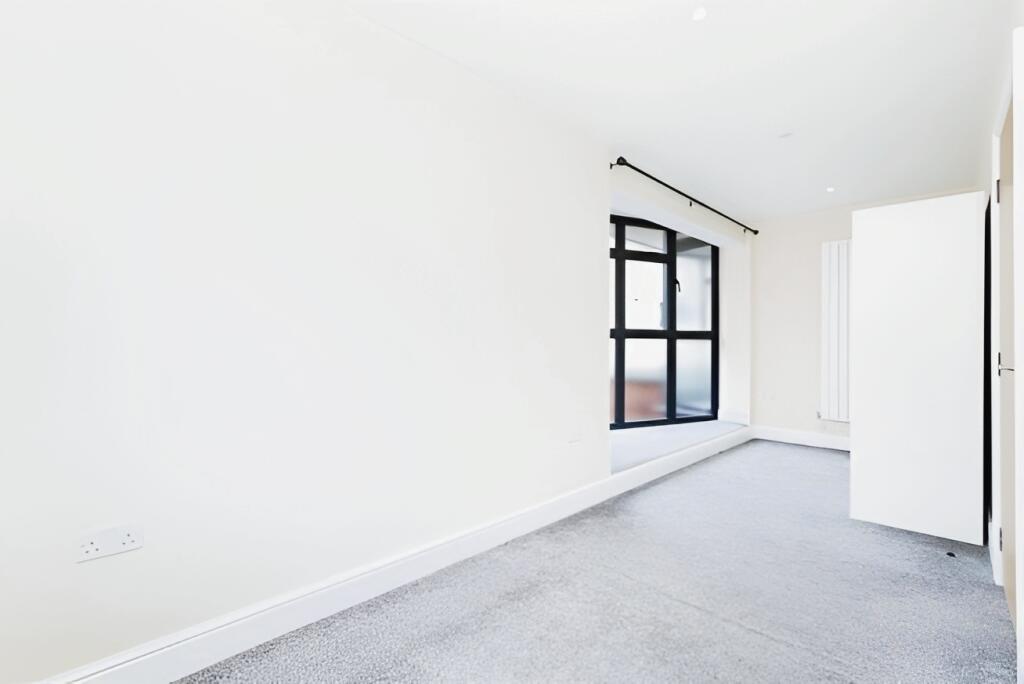 949ee4d7-bedroom ...