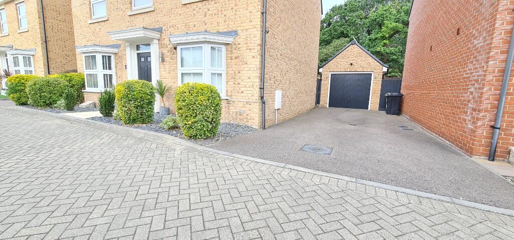 Garage &amp; Parking 