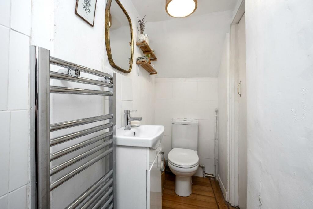shower room (2).JPG