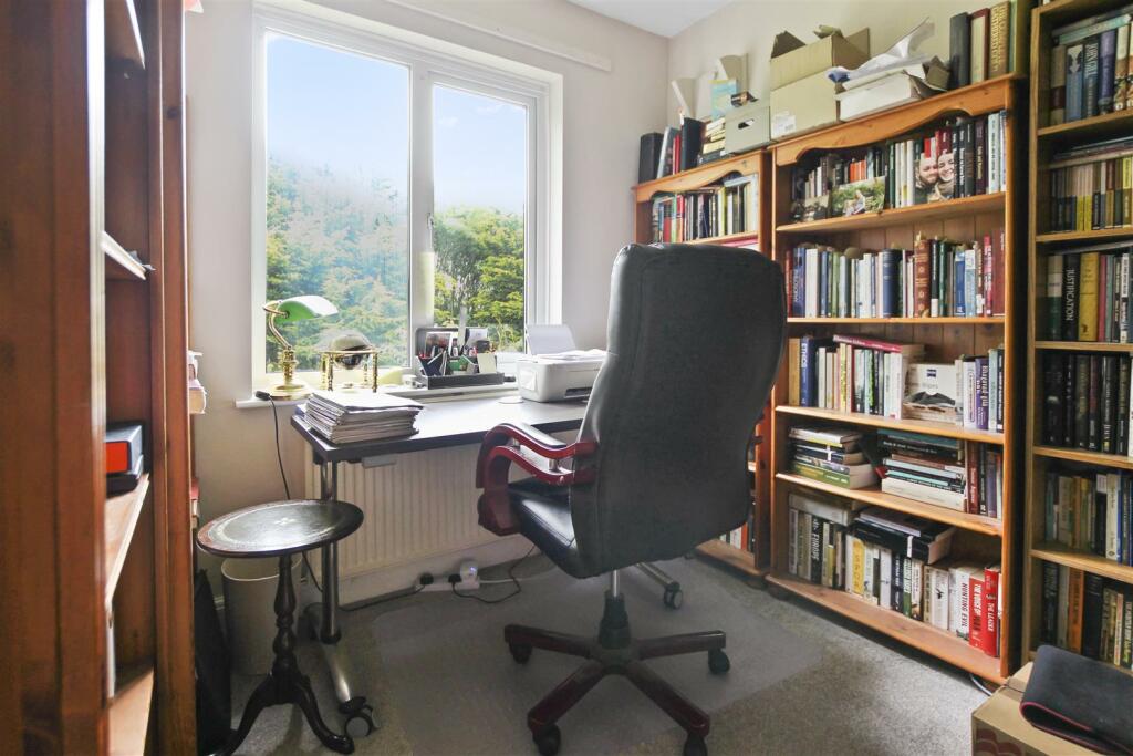 Bedroom 3.jpg