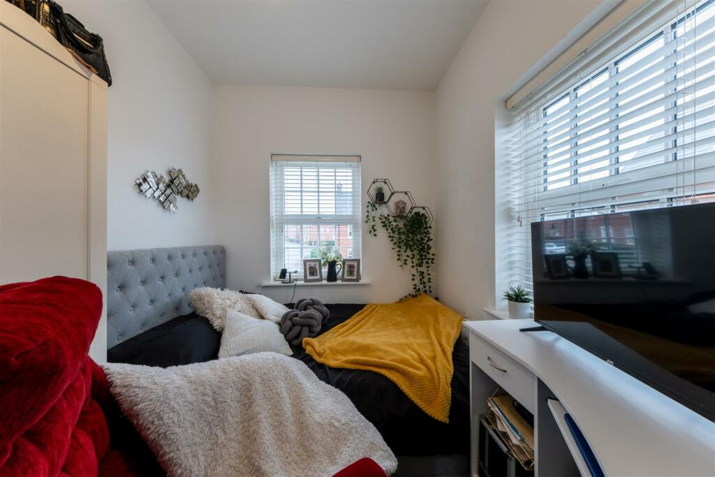 27 Hazelhurst Way-023.jpg