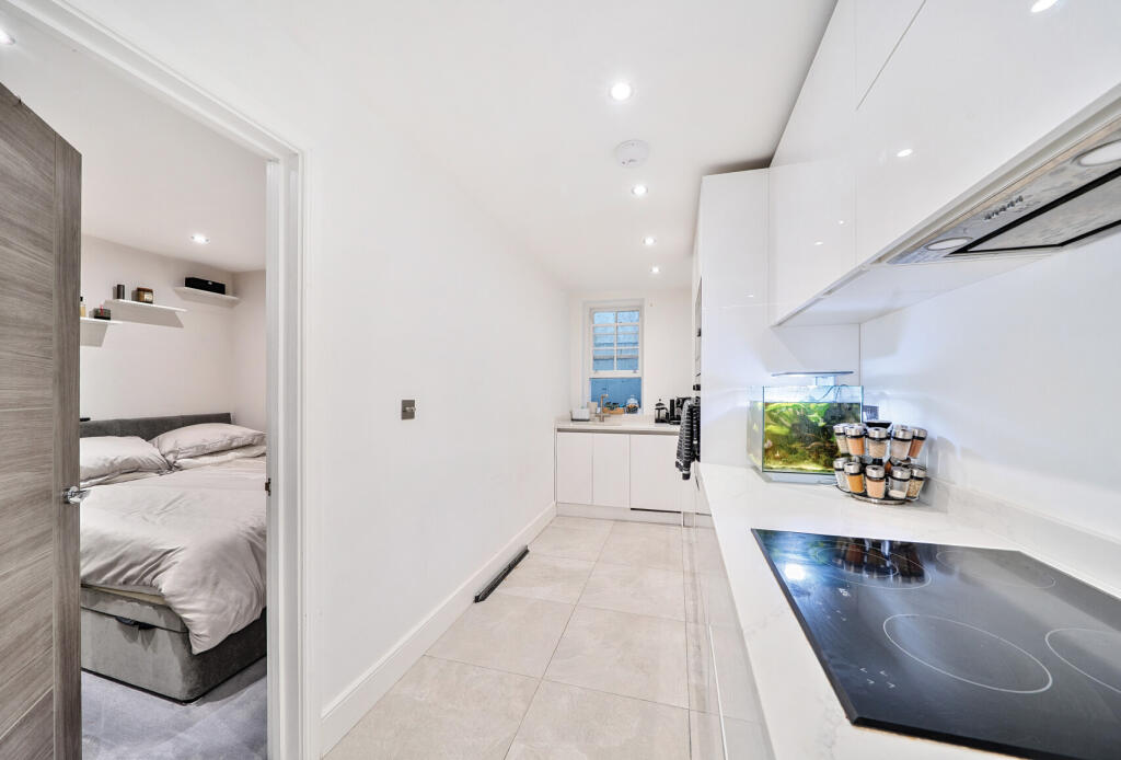 1311740-21-685298...