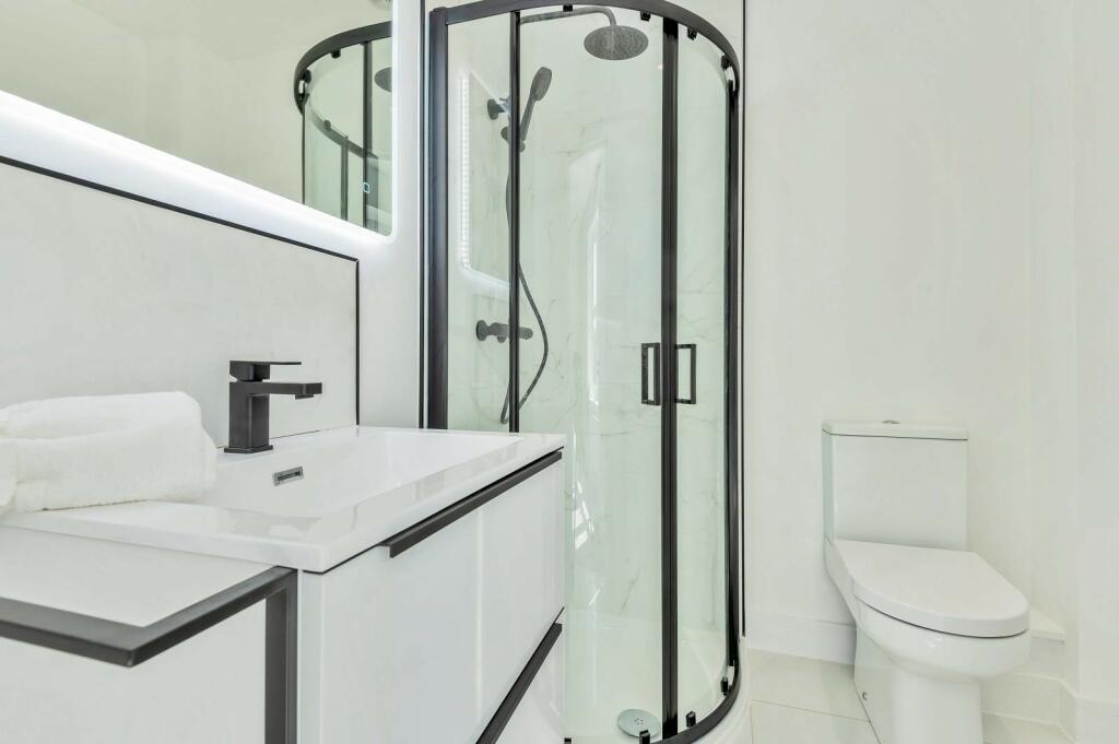 Ensuite bathroom