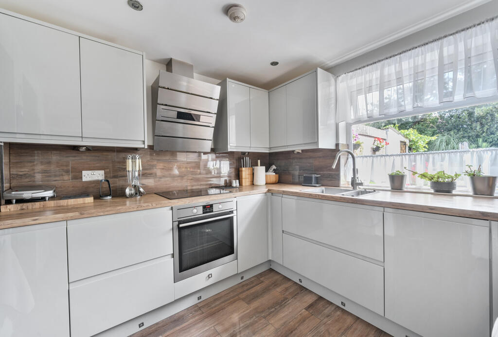 1331036-16-688cc0...