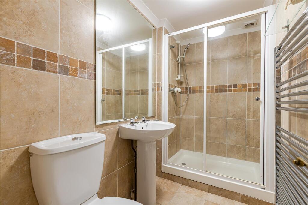 A21 - 27 Newcomen Road, Dartmouth - 251028.jpg