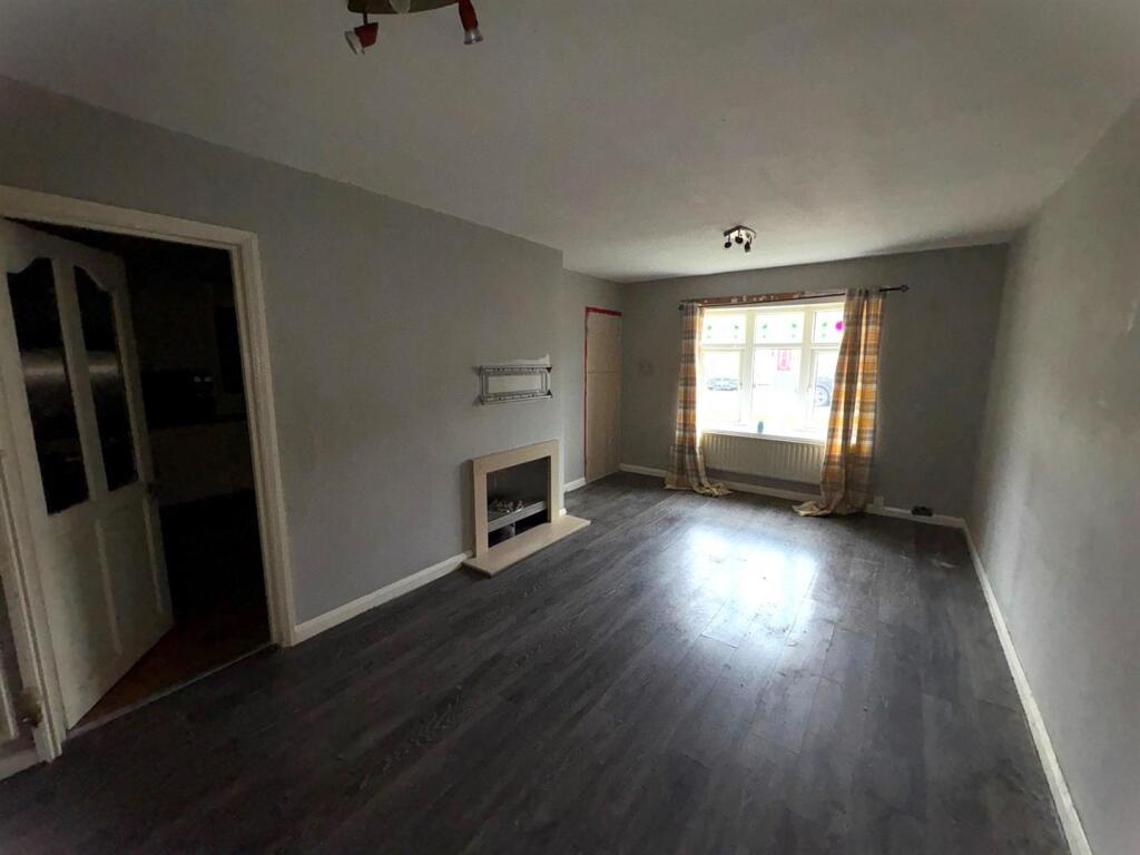 Lounge1.JPG