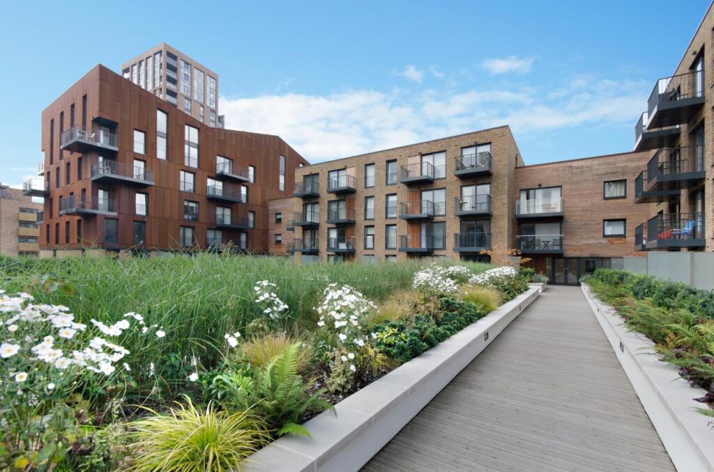 Exterior - Royal Vic