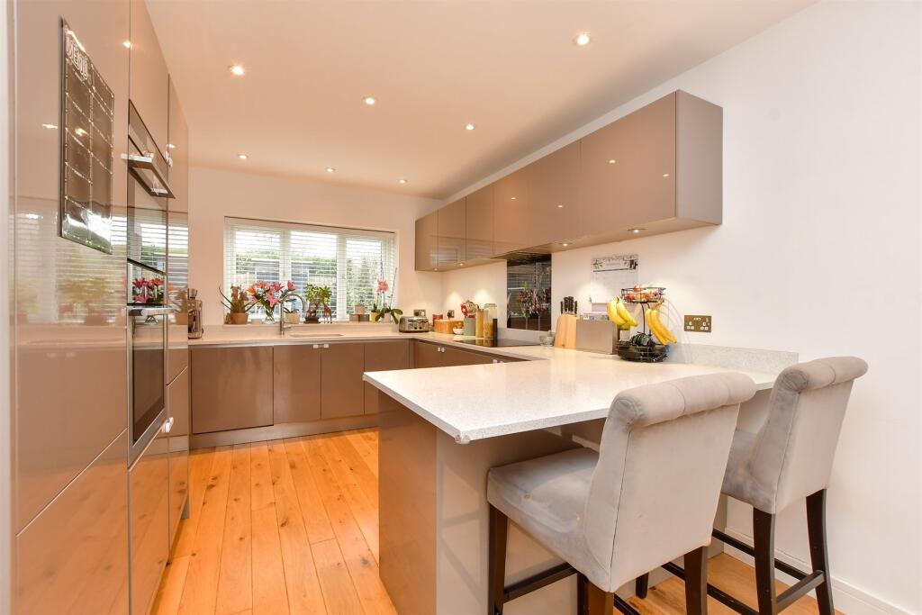 Kitchen / Breakfast Room