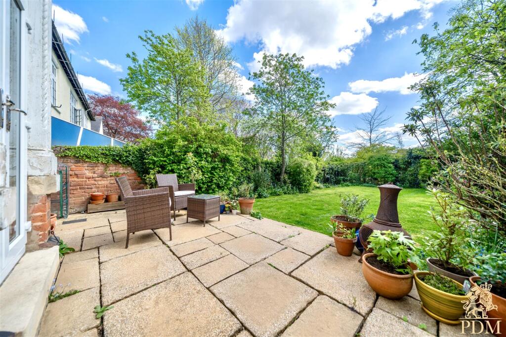 8 Claremont Rd Nottingham NG5 1BH