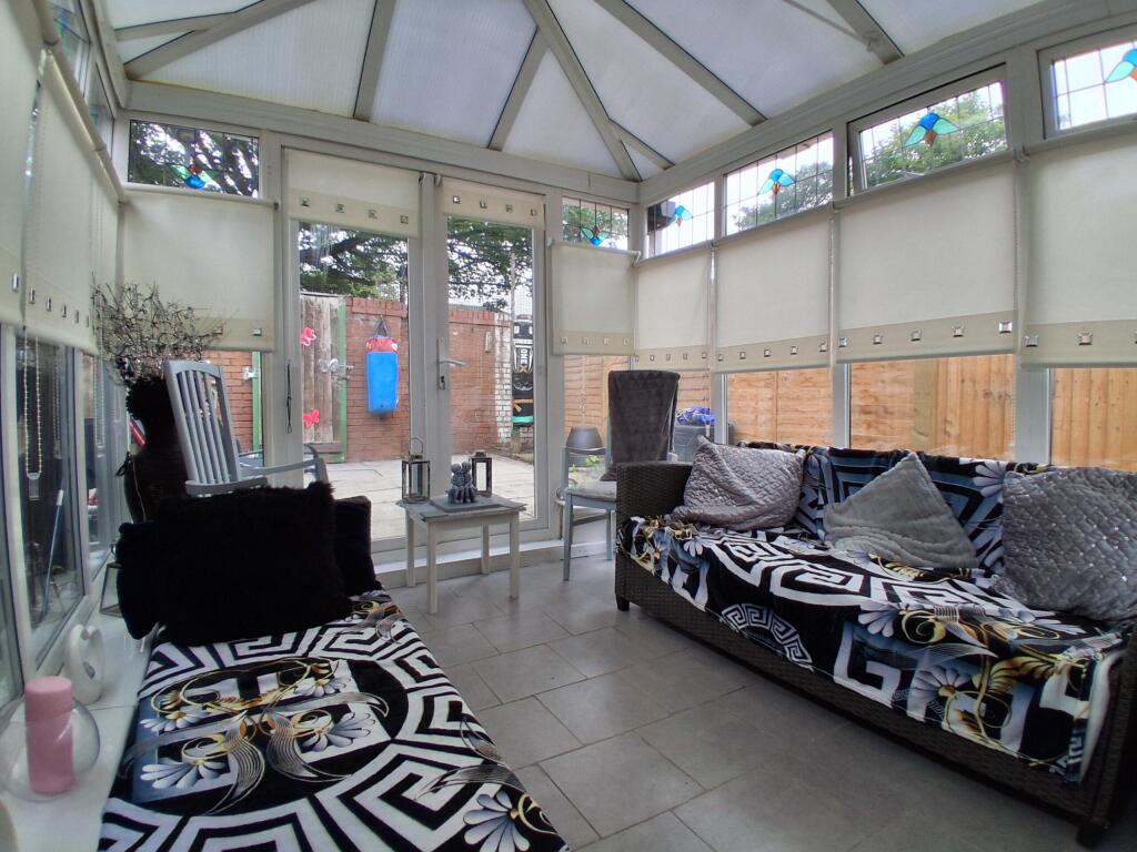 e9885df1-c45f-433e-9382-6796dc250a96