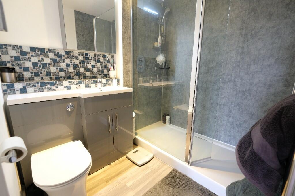 ENSUITE SHOWER ROOM