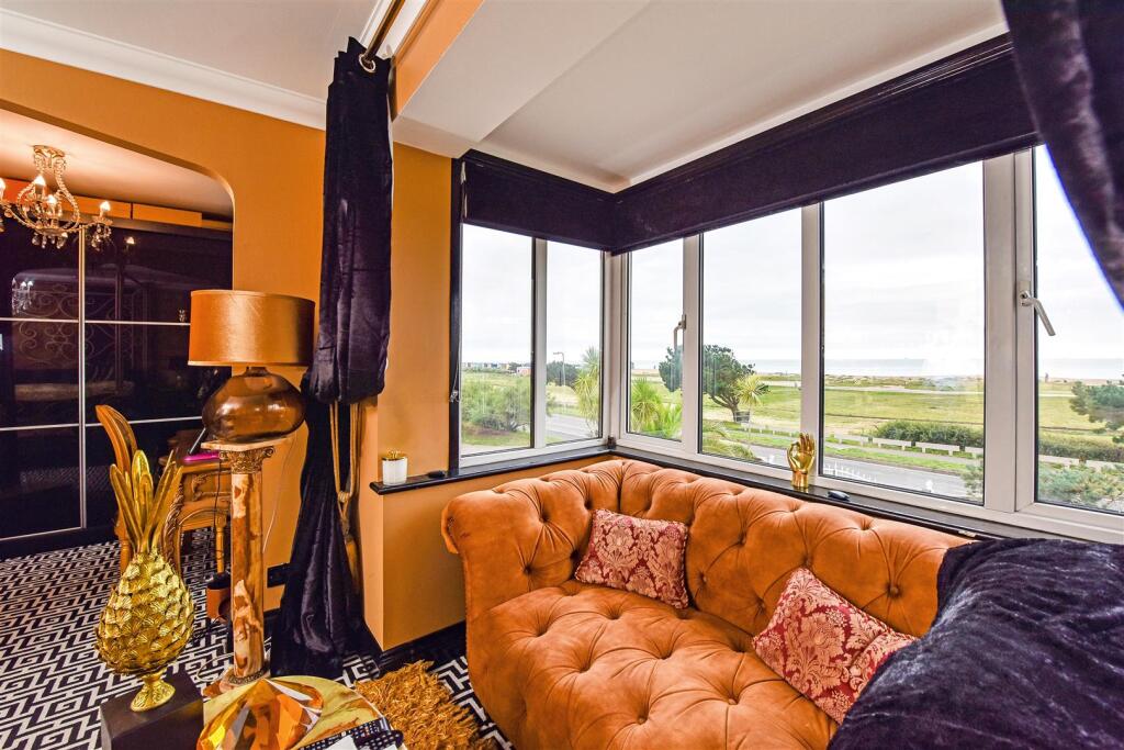 Bedroom Bay View.jpg