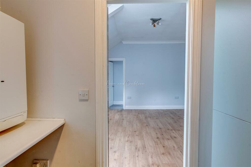 Albany Road, First Floor (11).jpg