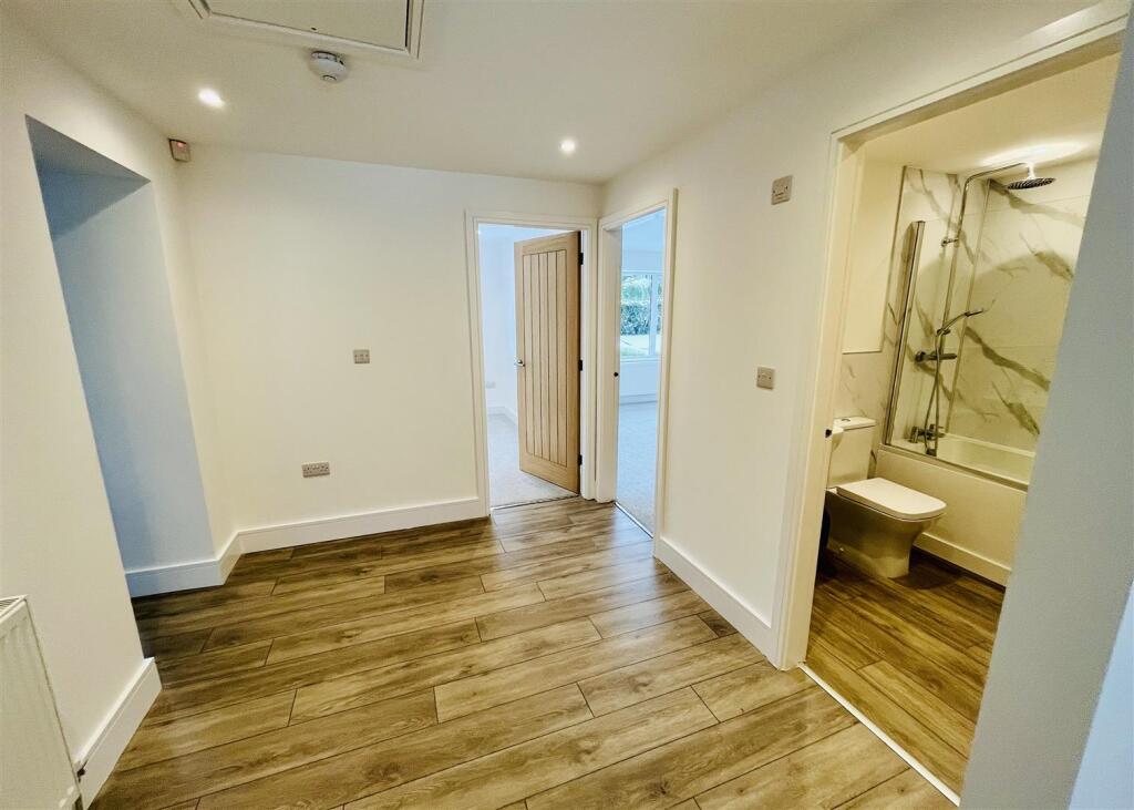 INNER HALLWAY