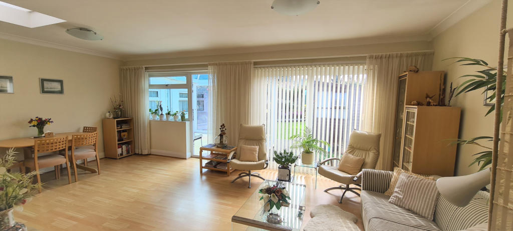 REAR RECEPTION