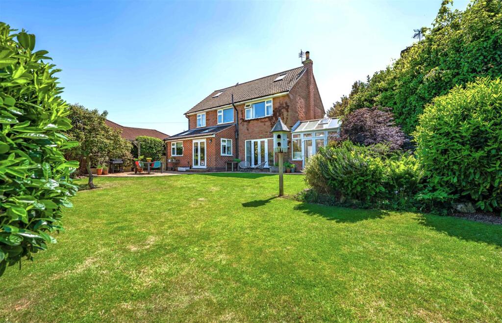 5 Banks Crescent-09.jpg