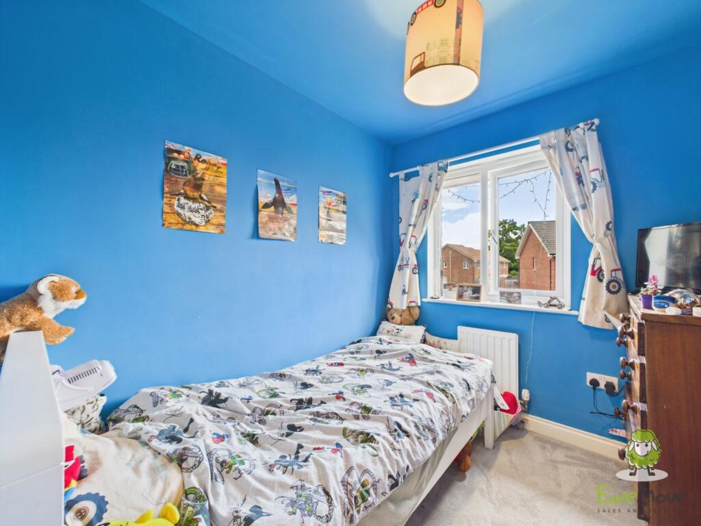 CAM02463G0-PR0080-STILL048