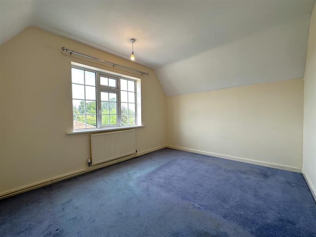 Master Bedroom 578