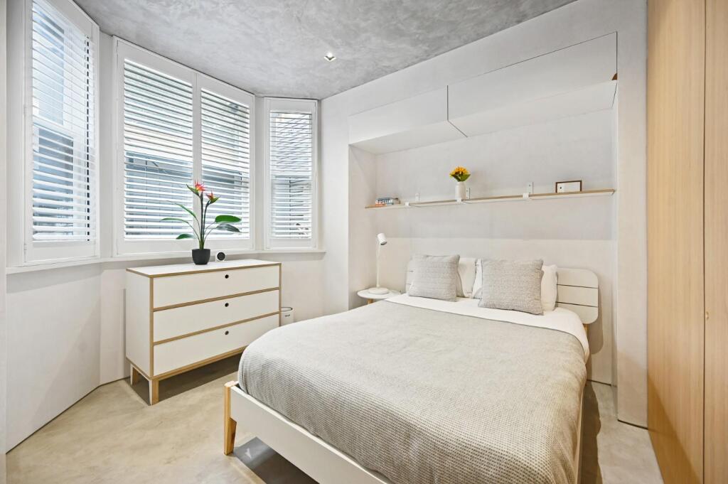 windmill road- bedroom