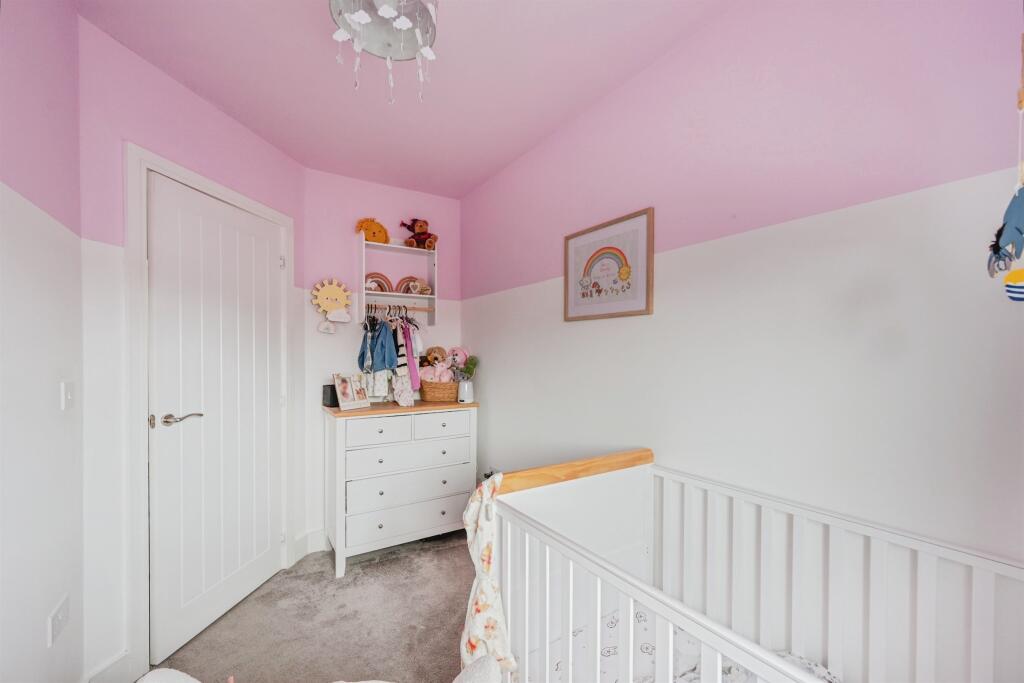 Bedroom: