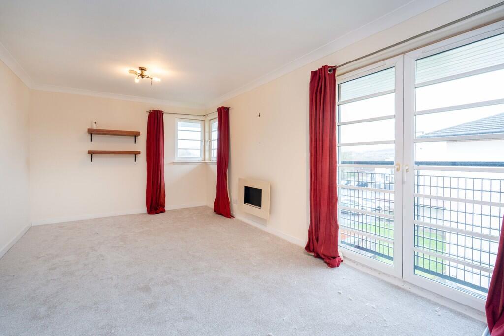 128 Whiteside Cou...