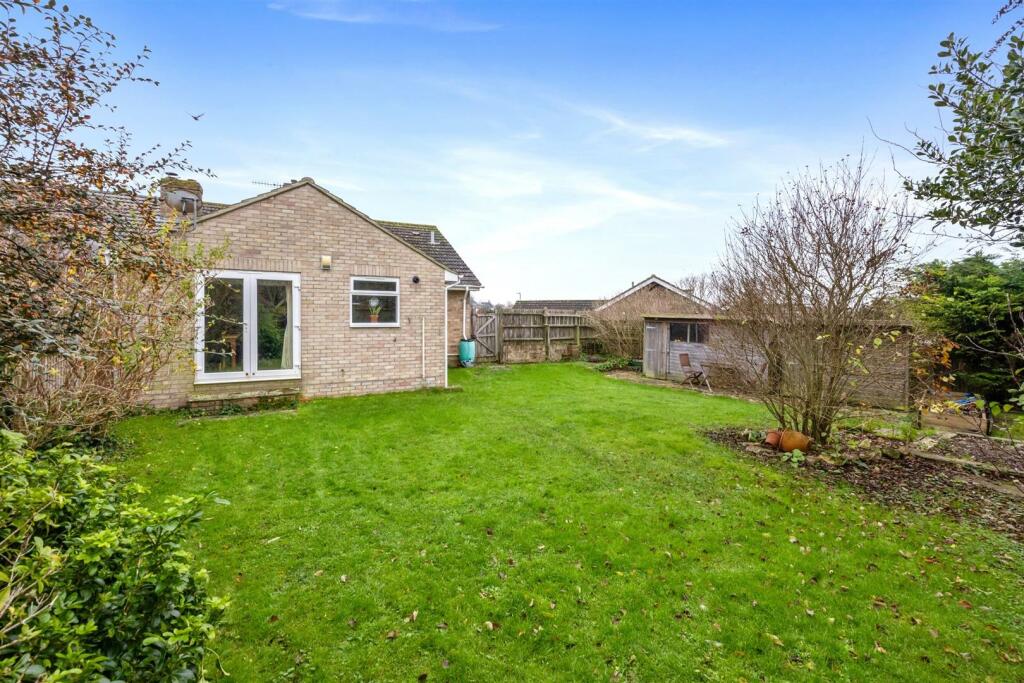 Lynchets Crescent GARDEN 2.jpeg