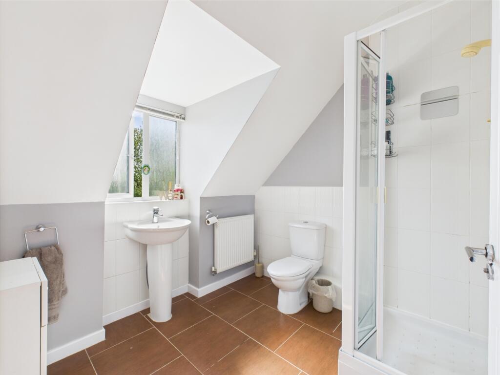 CAM03729G0-PR0041-STILL029