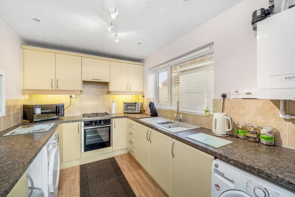 4 Walnut Road (Kirton)-11