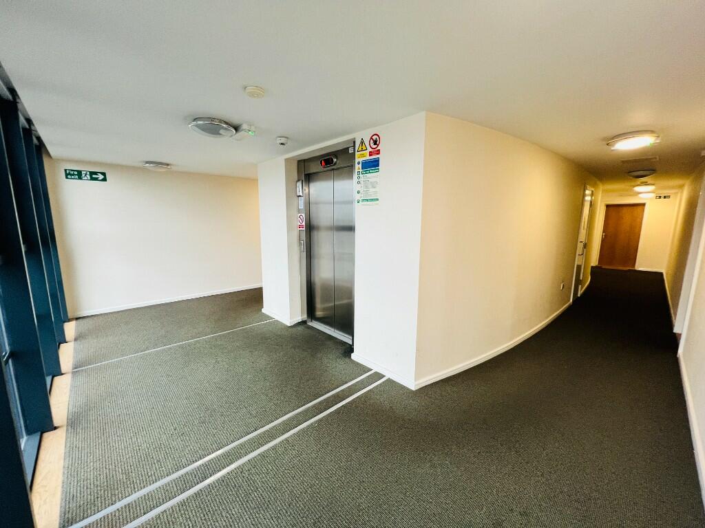 8th Floor 