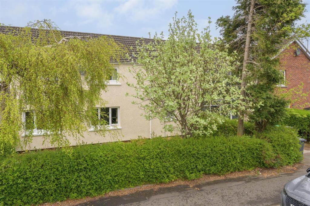 5 Forker Avenue 002.jpg