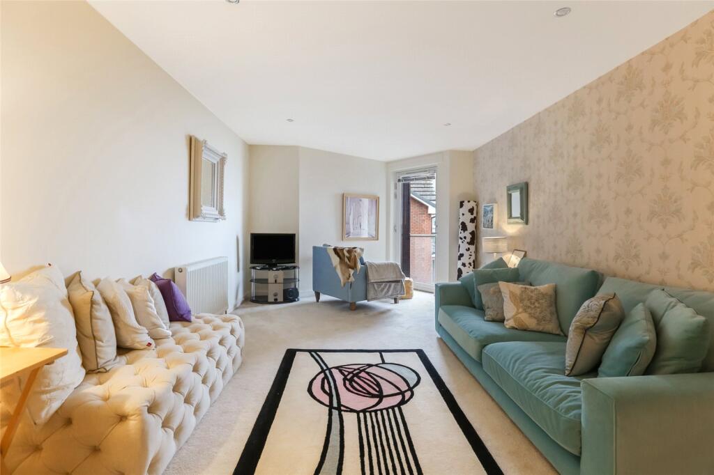 Living/Dining Area