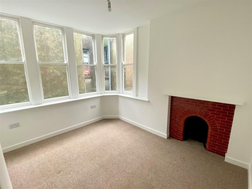 Flat 1, 3 Gover Lane Bedroom 1