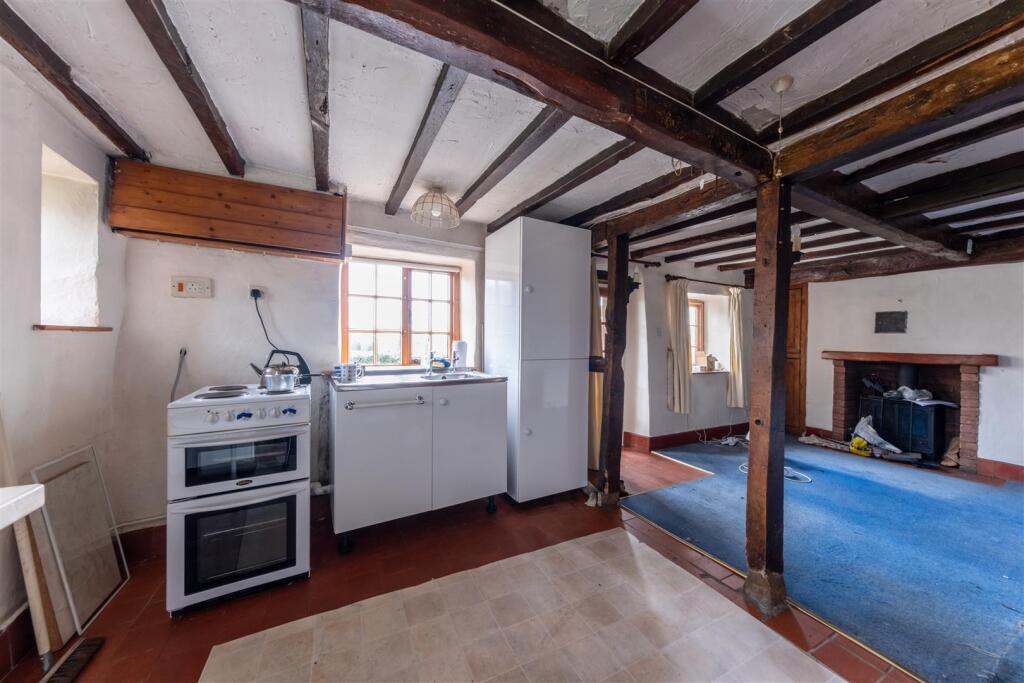 Castle Side Cottage-002.jpg