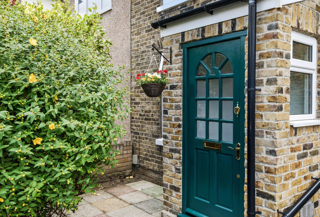 1303841-1-683d90e...