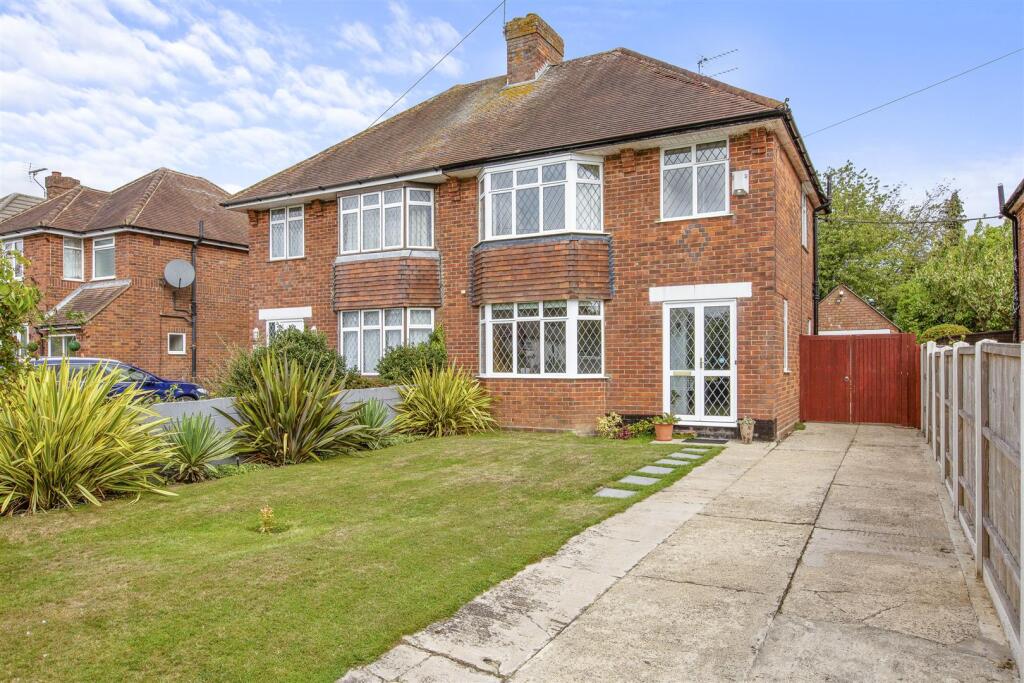 122 Cressex Road, HP12 4TZ-14.jpg