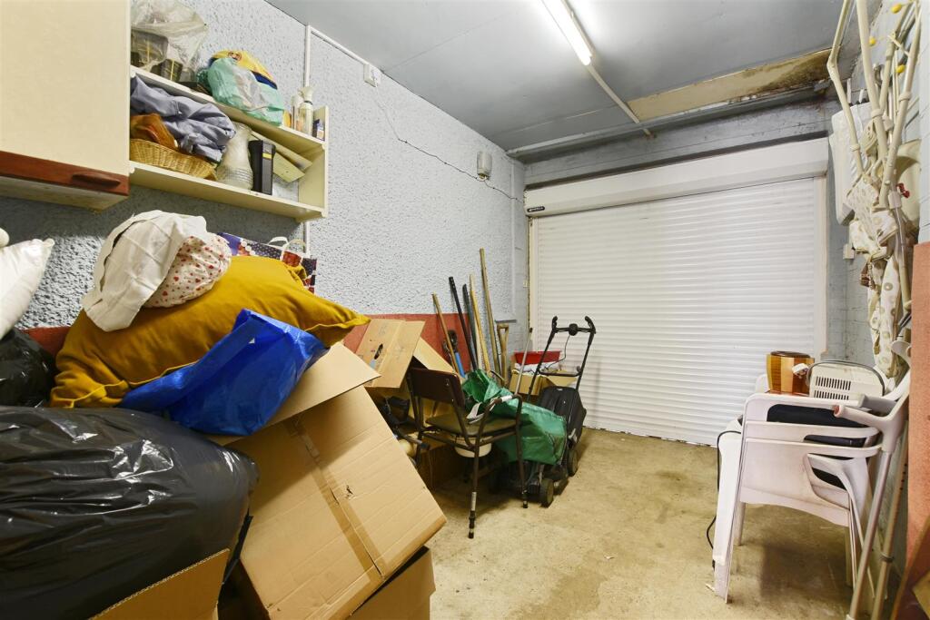 08-2710GCWT - 22 Jersey Ave - Garage -Original (6)