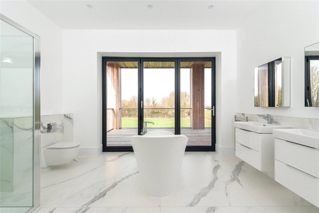 Principal Bathroom
