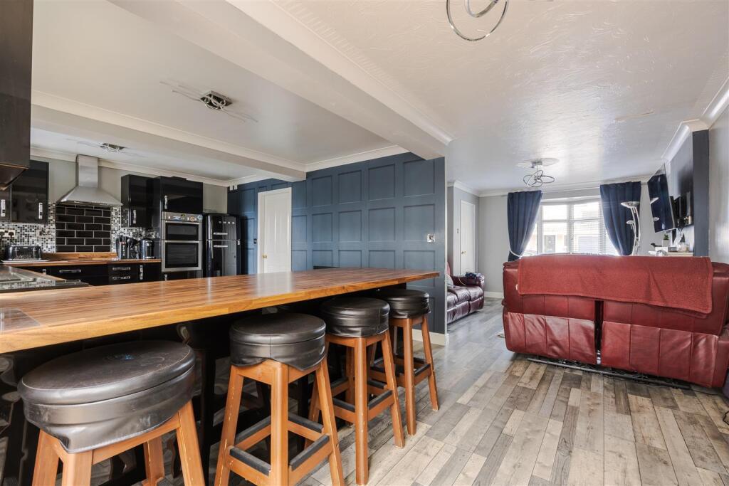 Kitchen diner