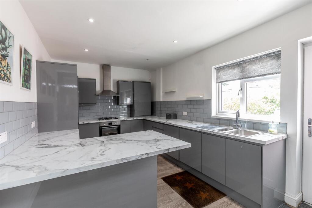 Henleaze Road, Henleaze Kitchen.jpg