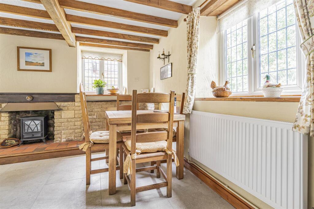 Vale Cottage, 4 Butchers Lane, Pattishall (6).JPG