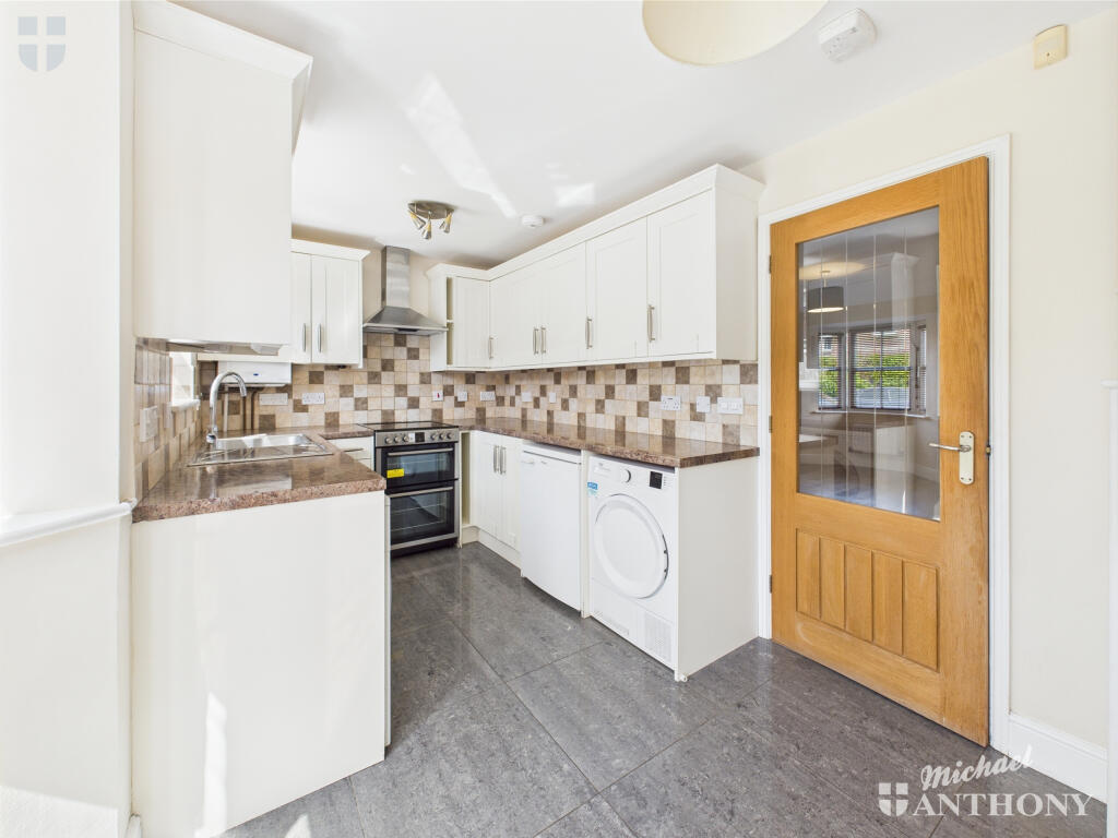 CAM03852G0-PR0262-STILL007