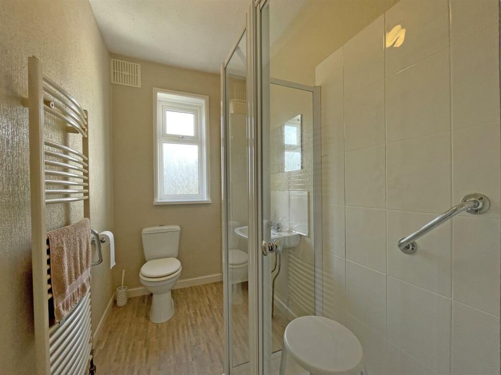 Dovedale Road 34 - Shower Room.jpg