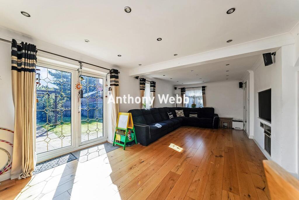 Reception/Dining Room