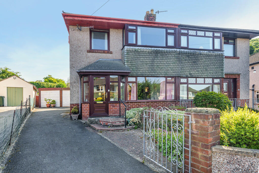 15 Whin Avenue
