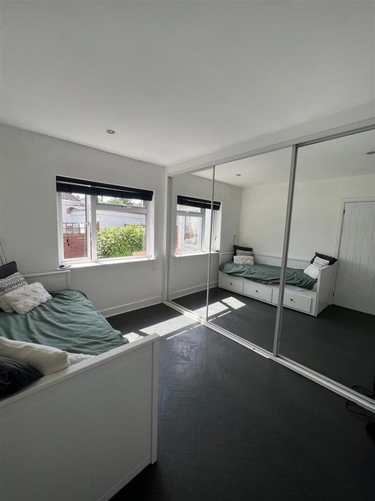 8. Bedroom3.jpg