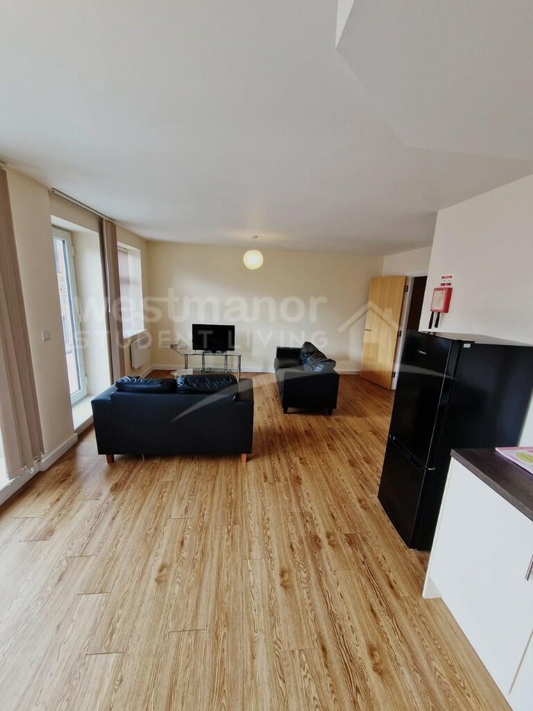 FLAT 17