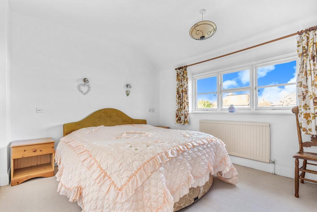 Hazel Grove, Staines-upon-Thames, TW18