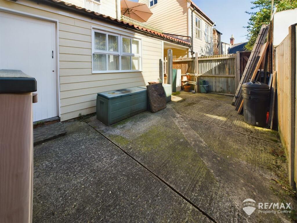 Outside Space (2).jpg