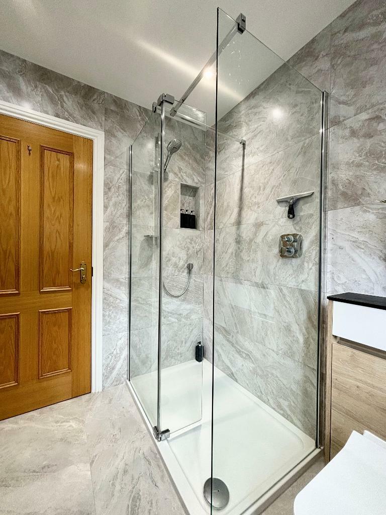 En-Suite To Bedroom 1