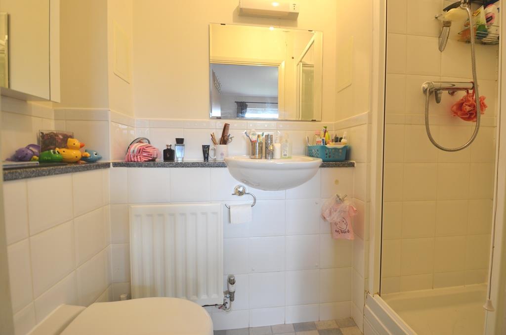 En-Suite Bathroom